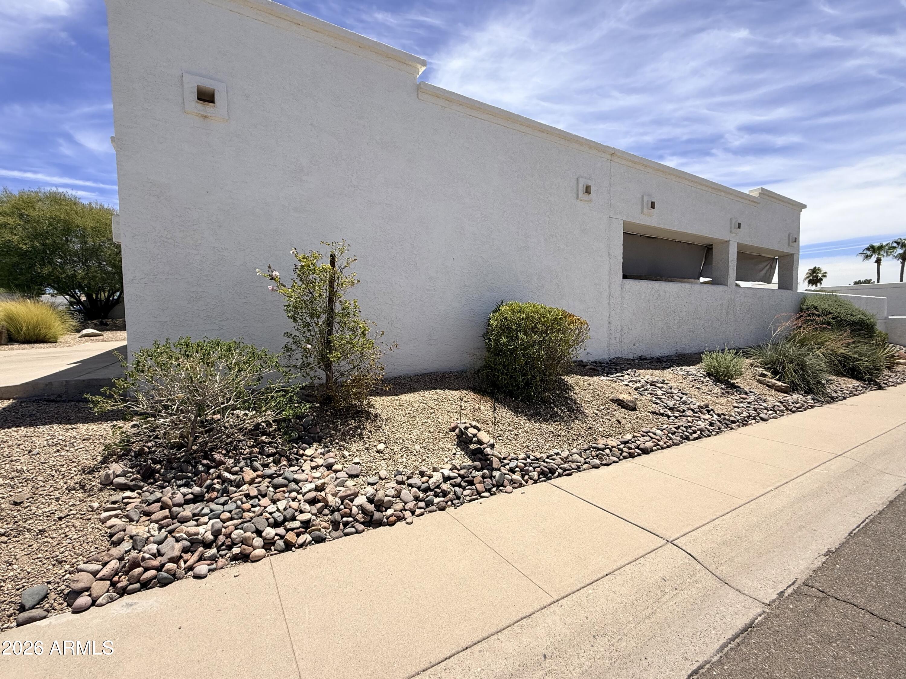 1301 E Rowlands Lane