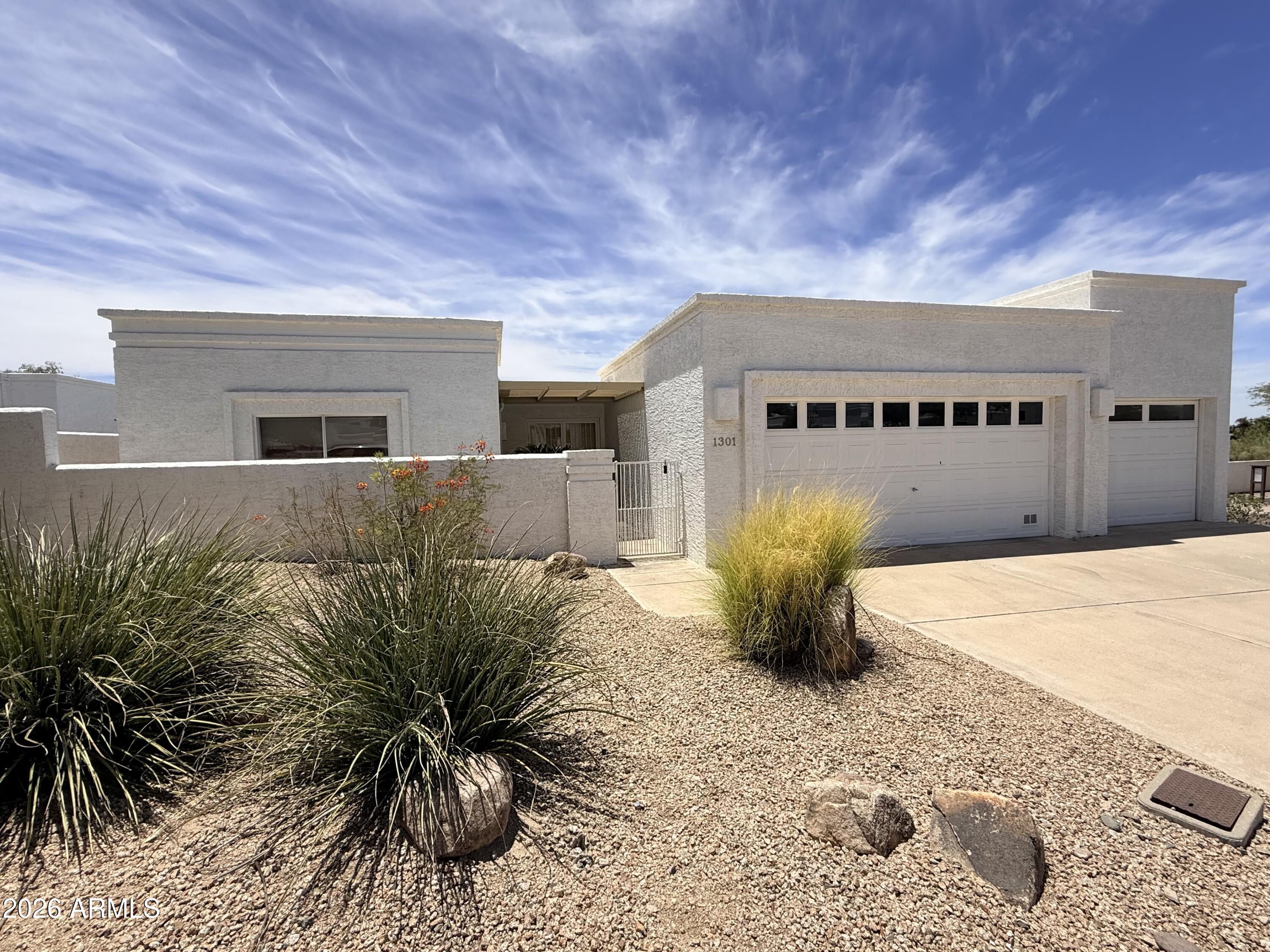 1301 E Rowlands Lane