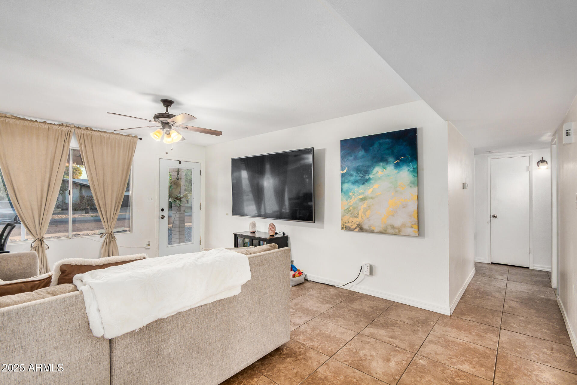 1634 W VILLA RITA Drive