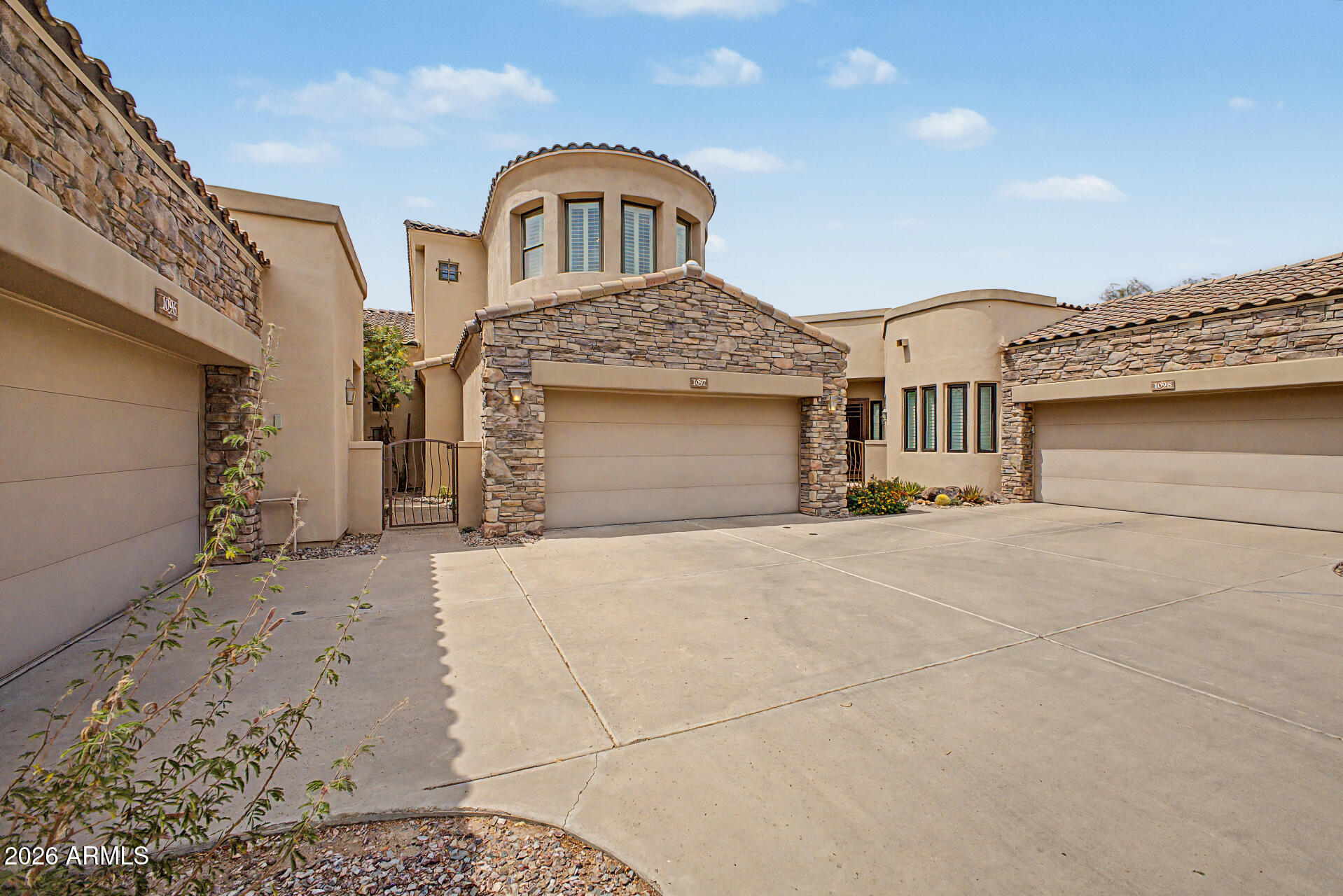 7445 E EAGLE CREST Drive 1097