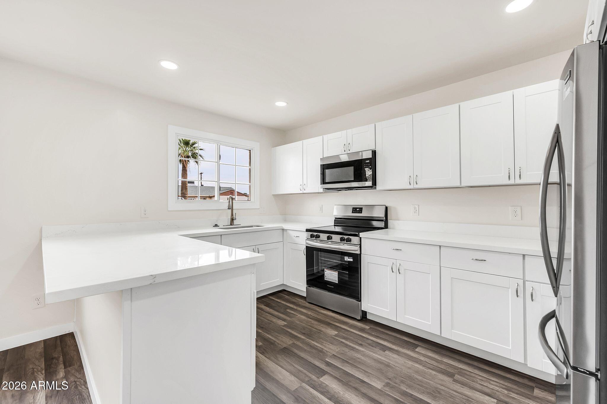 7742 W FAIRMOUNT Avenue