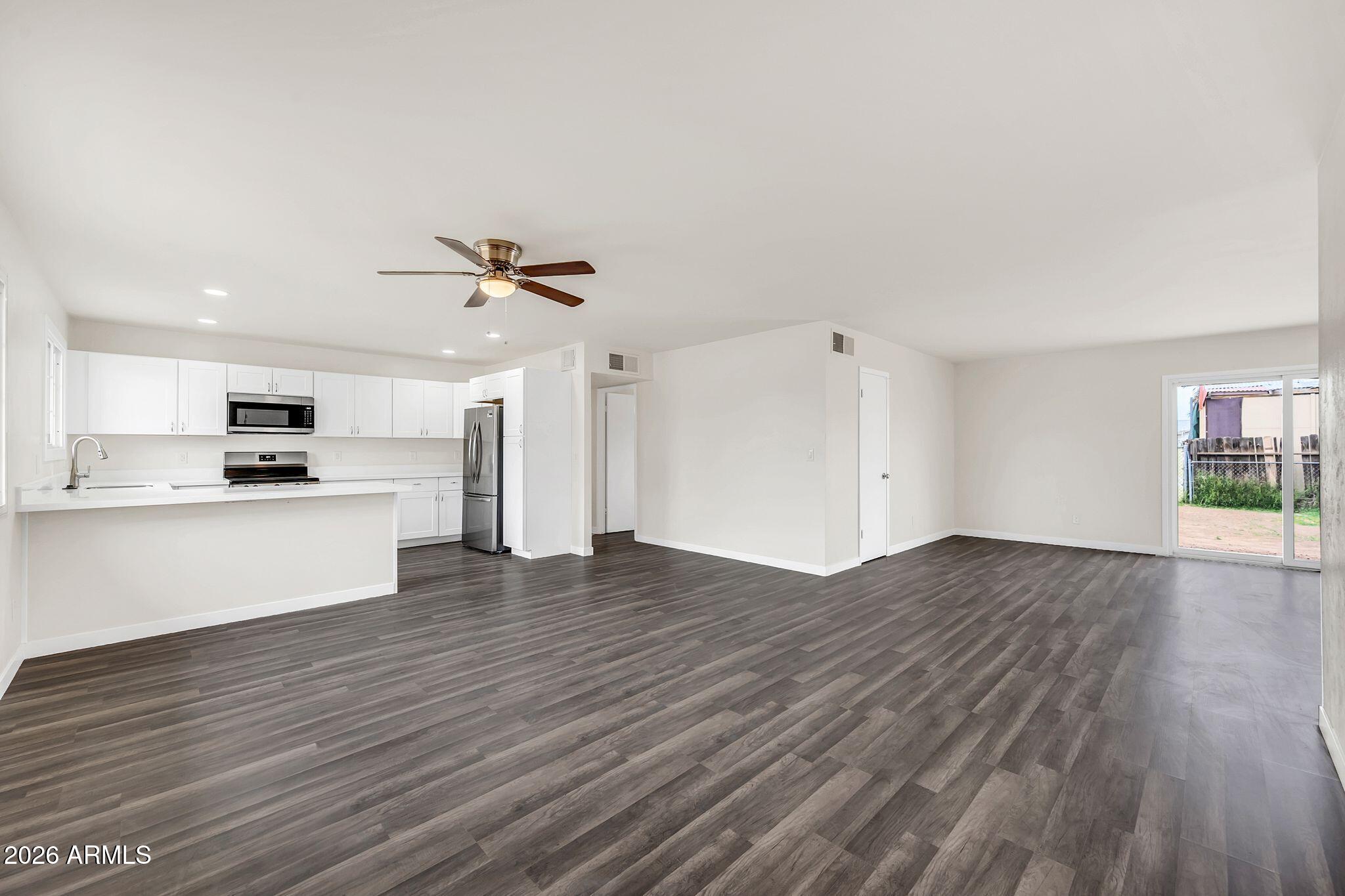 7742 W FAIRMOUNT Avenue