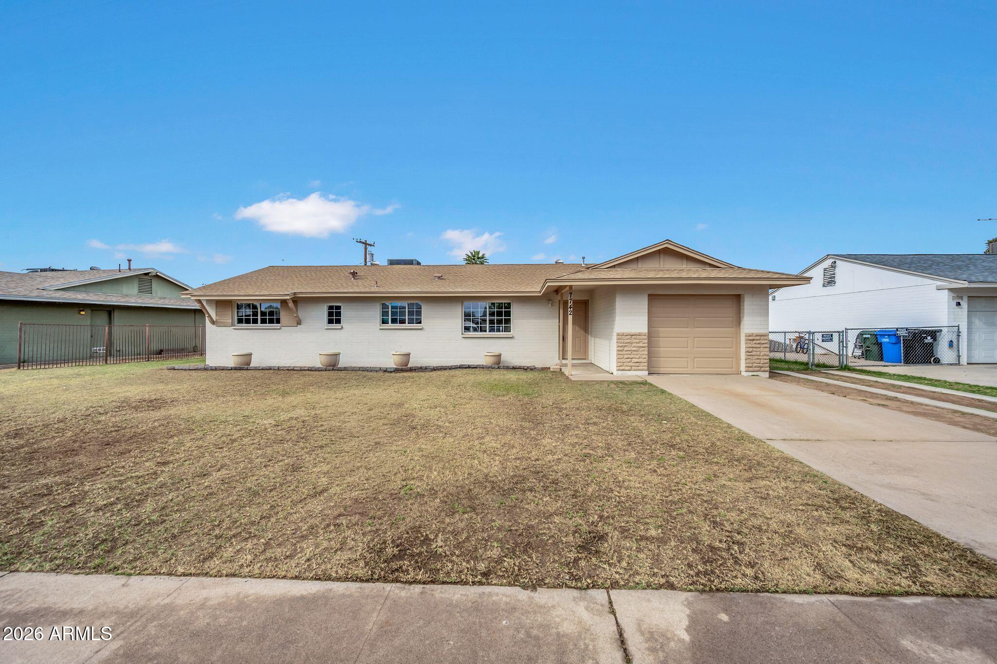 7742 W FAIRMOUNT Avenue