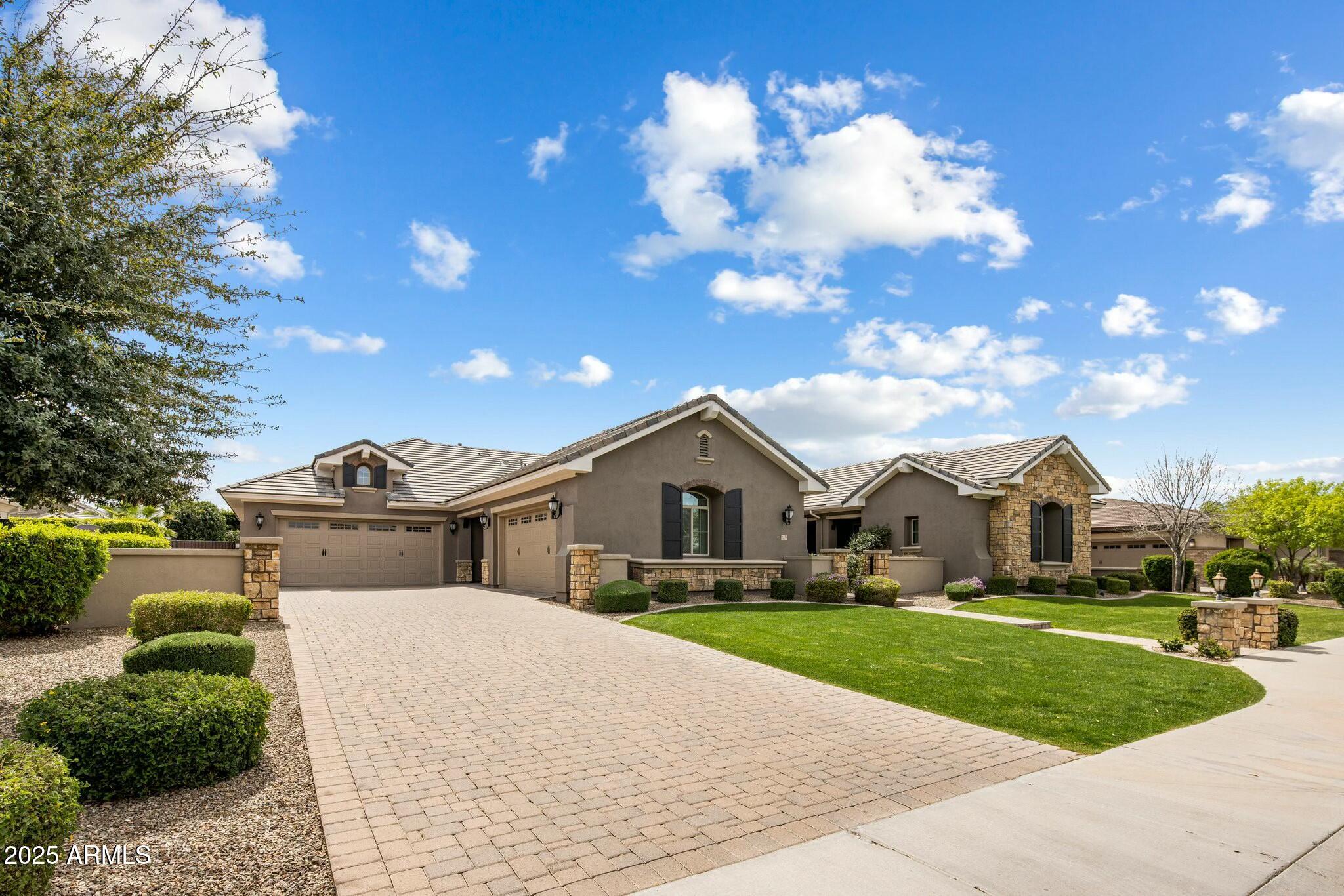 2051 E ARIS Drive