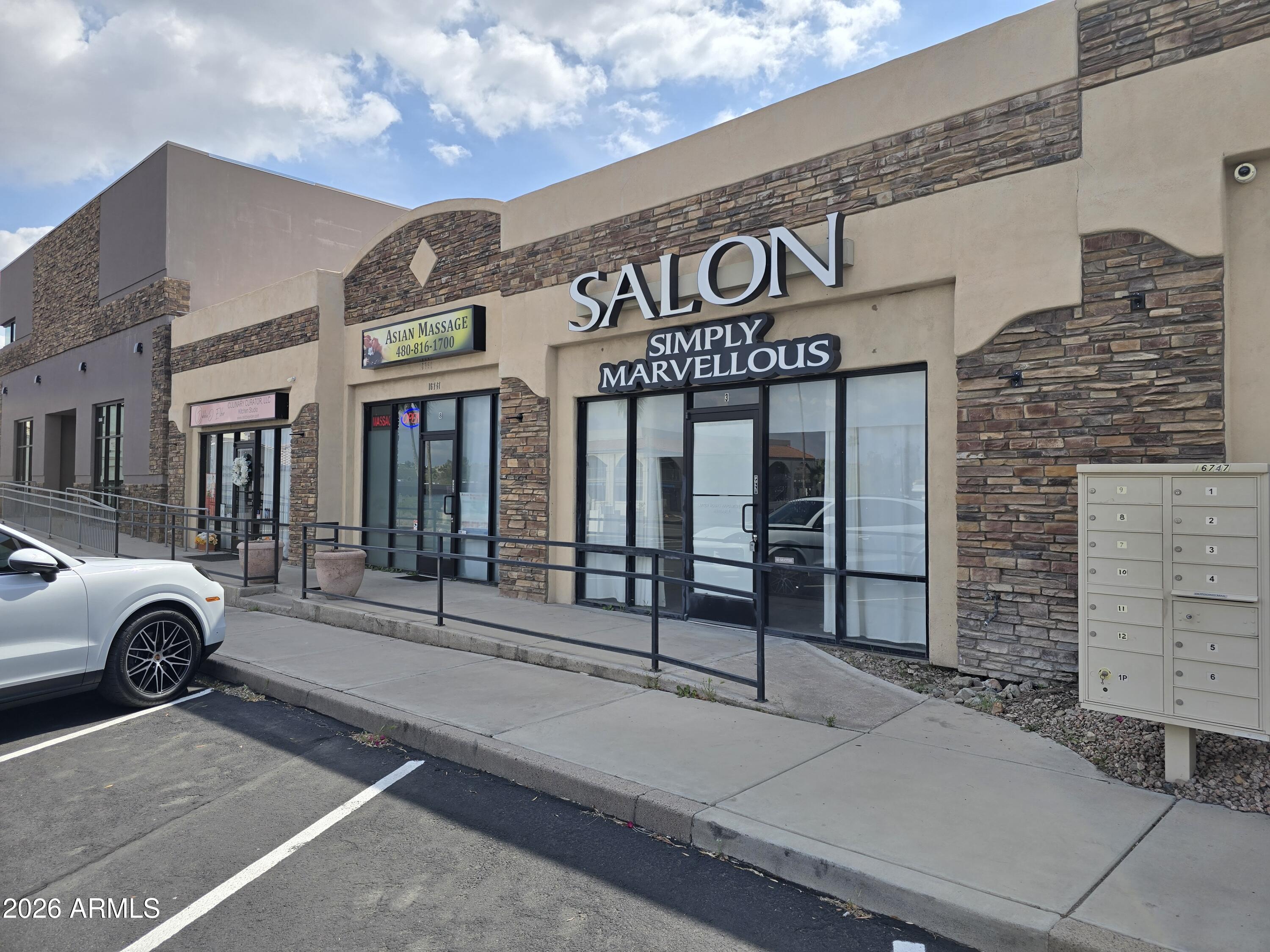 16747 E PARKVIEW Avenue 7