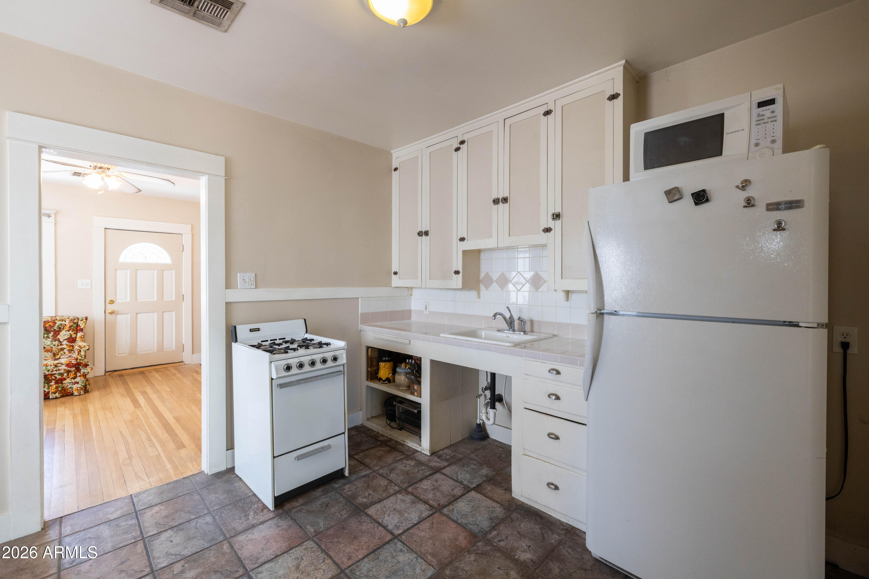 PALM GARDENS - Residential Income
