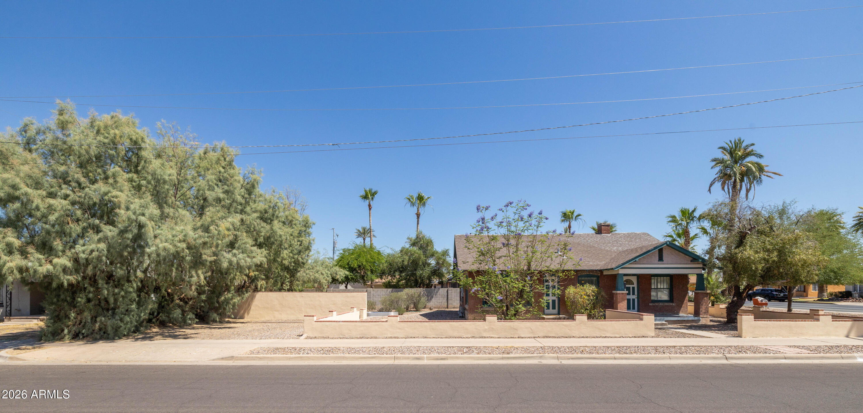 PALM GARDENS - Residential Income