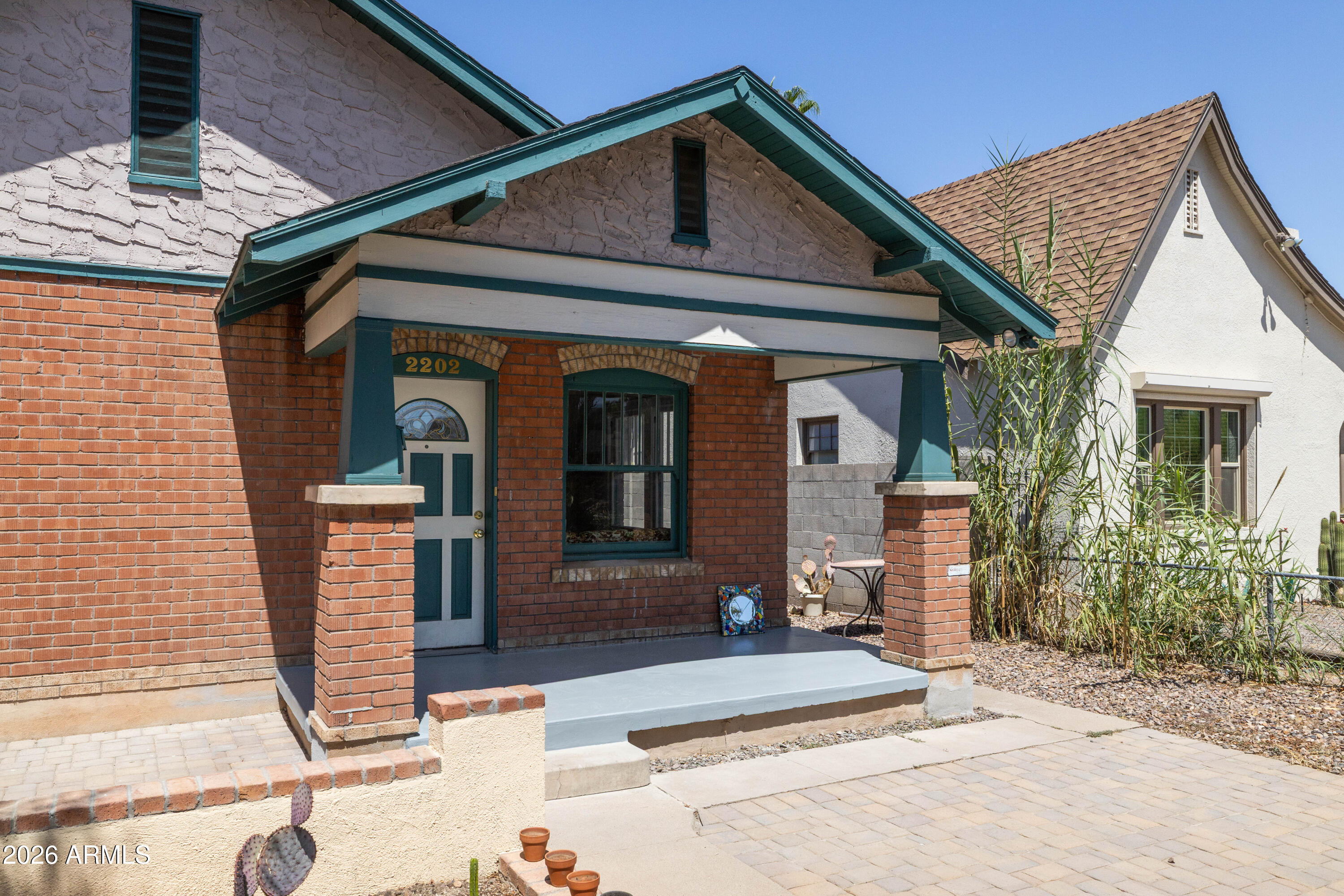 PALM GARDENS - Residential Income