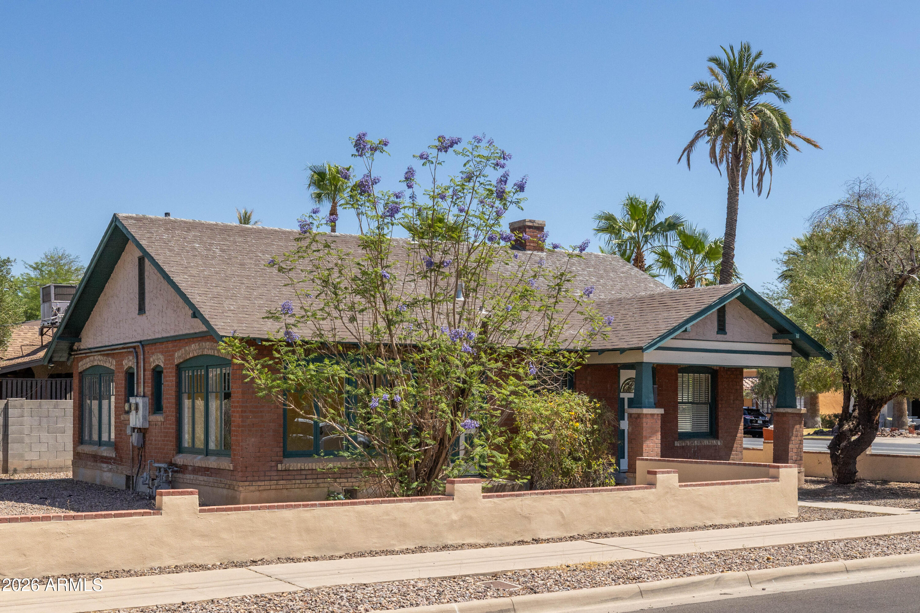 PALM GARDENS - Residential Income