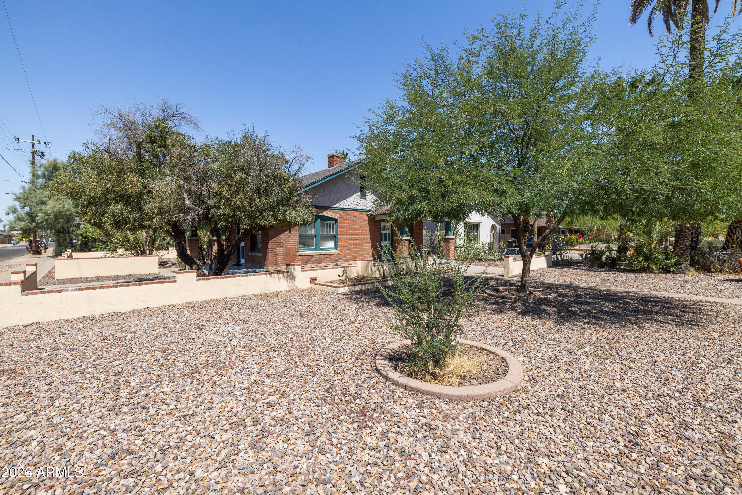 PALM GARDENS - Residential Income
