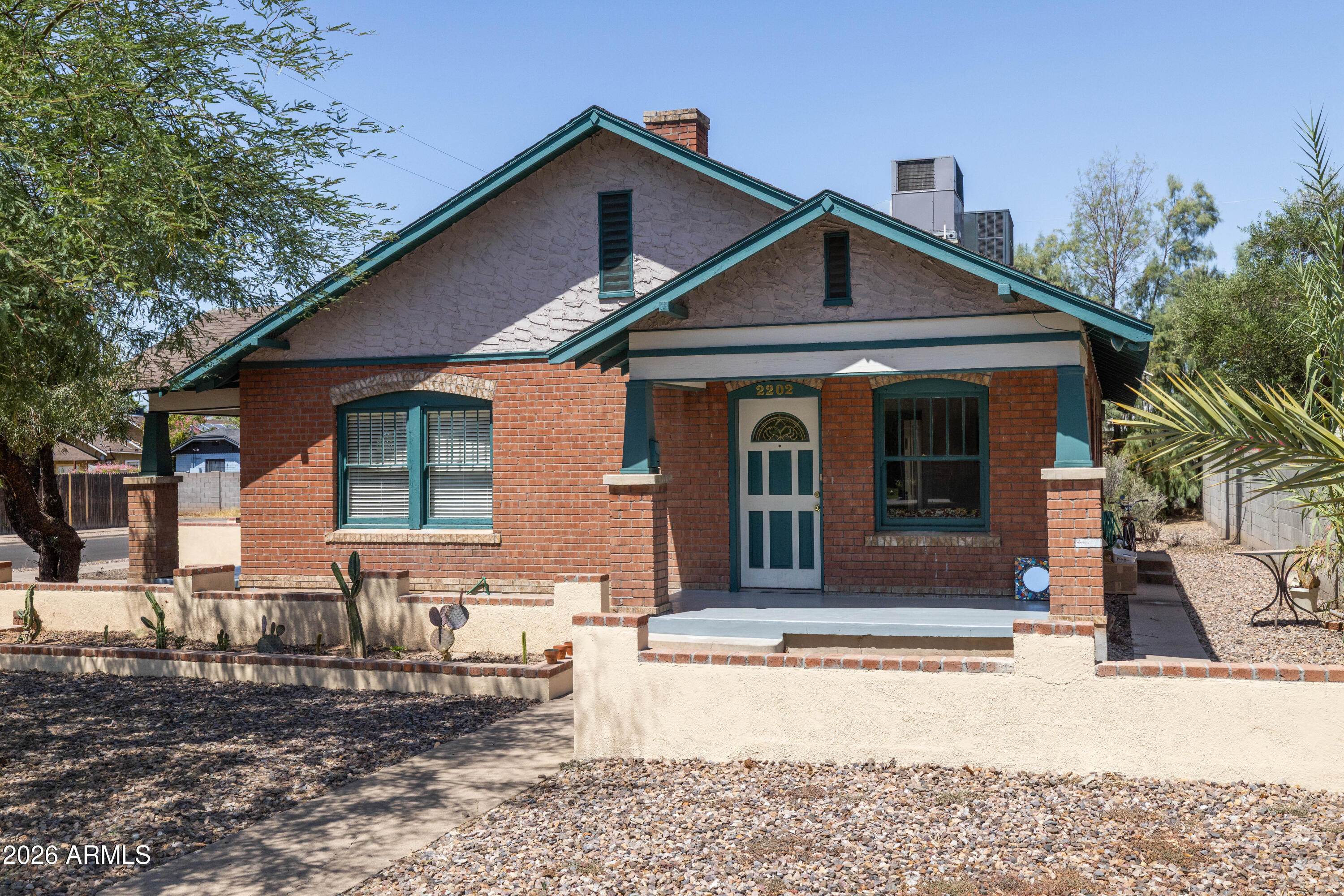 PALM GARDENS - Residential Income