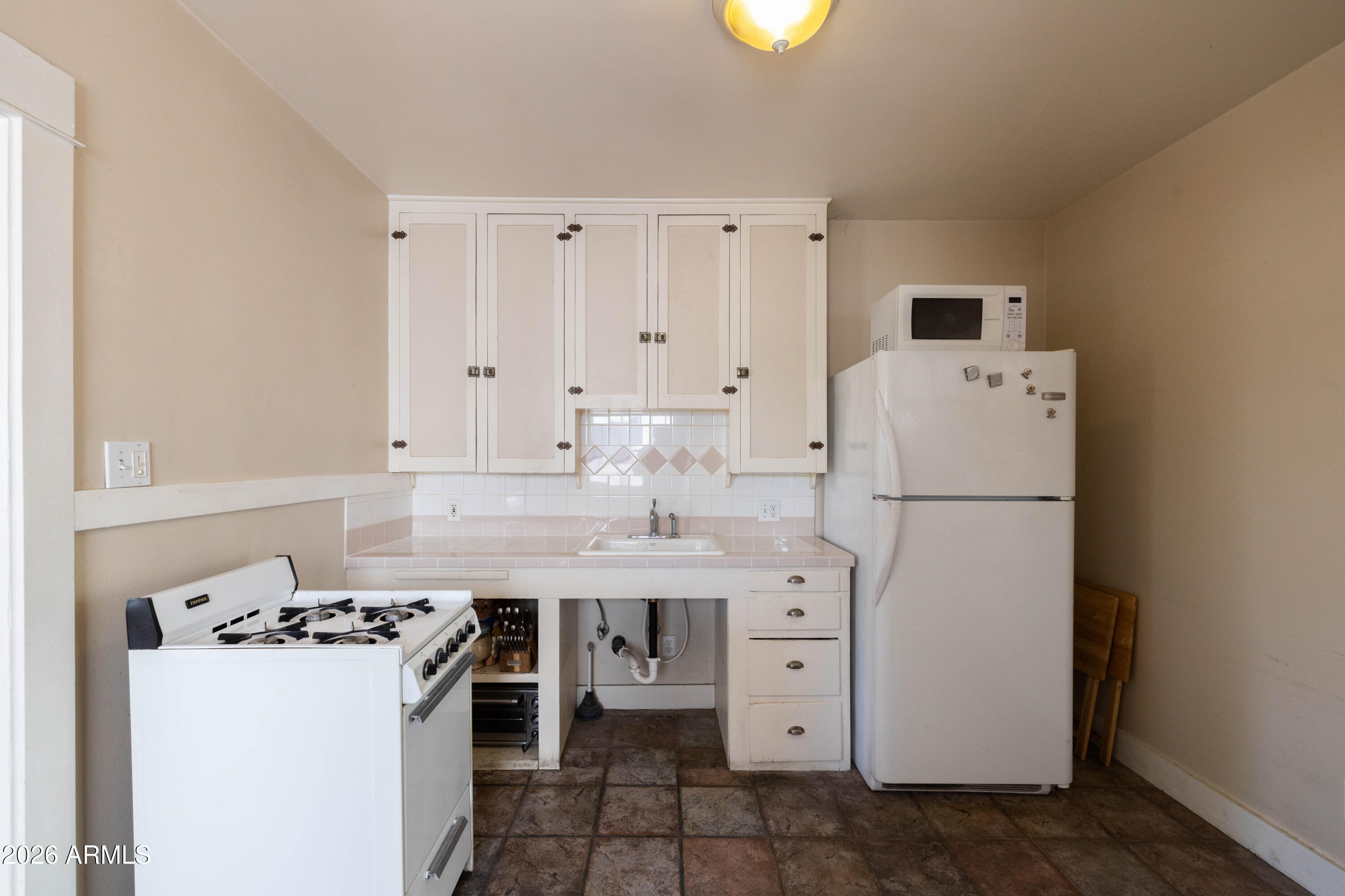 PALM GARDENS - Residential Income