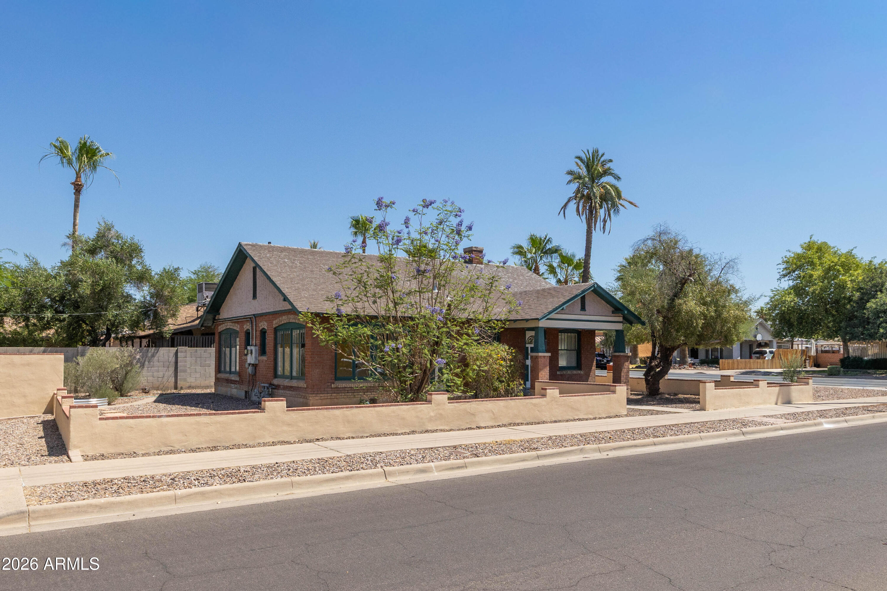 PALM GARDENS - Residential Income