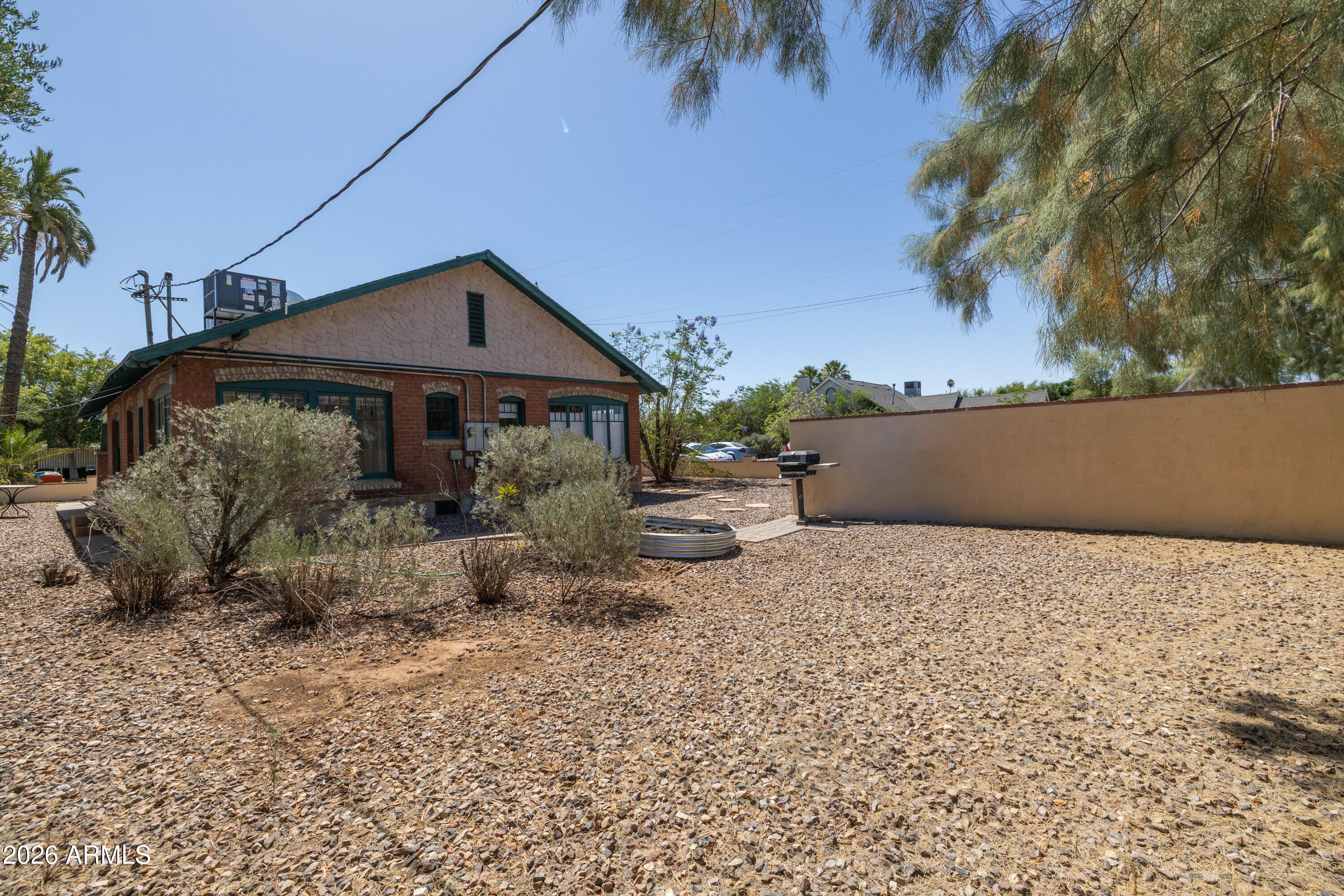 PALM GARDENS - Residential Income