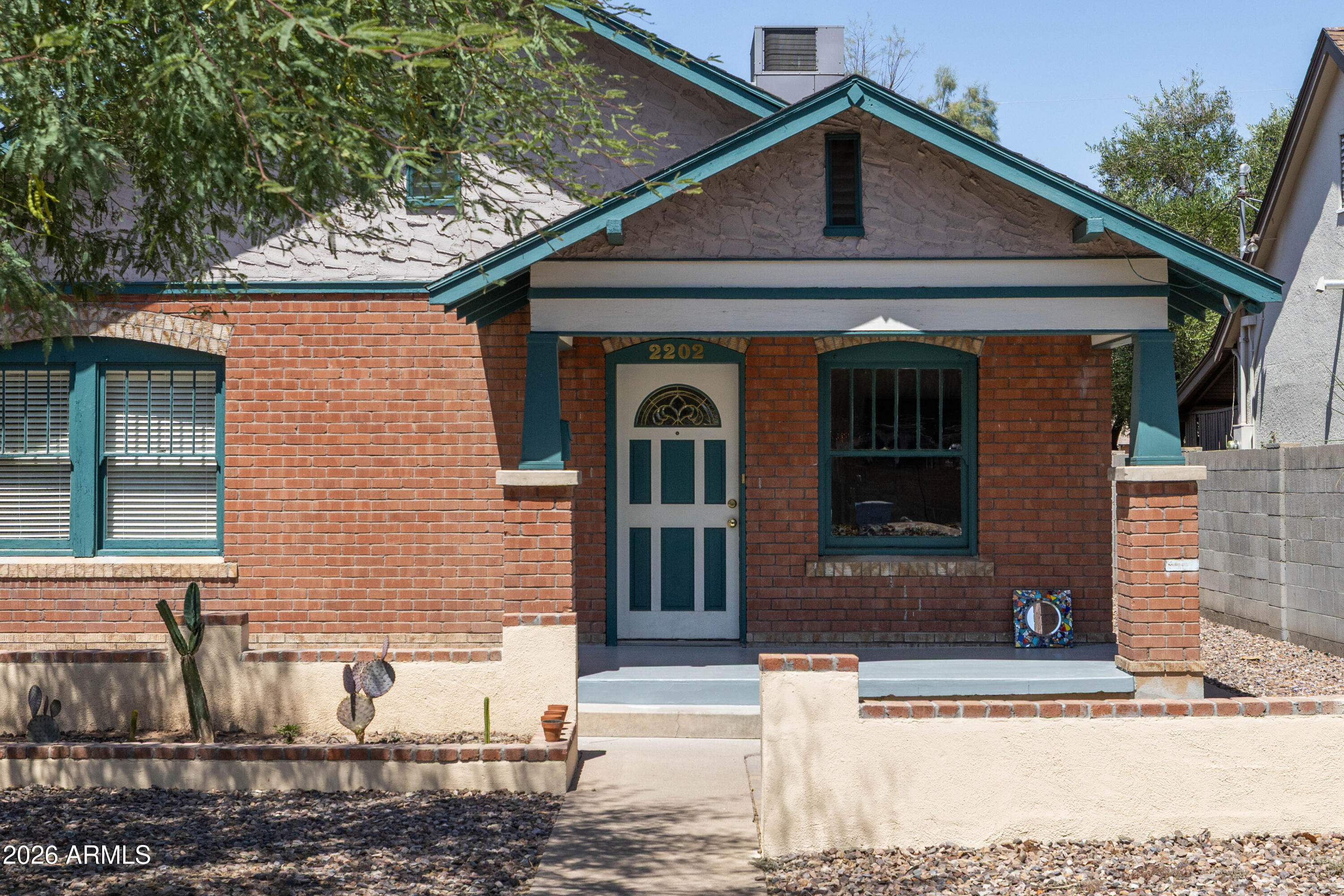 PALM GARDENS - Residential Income