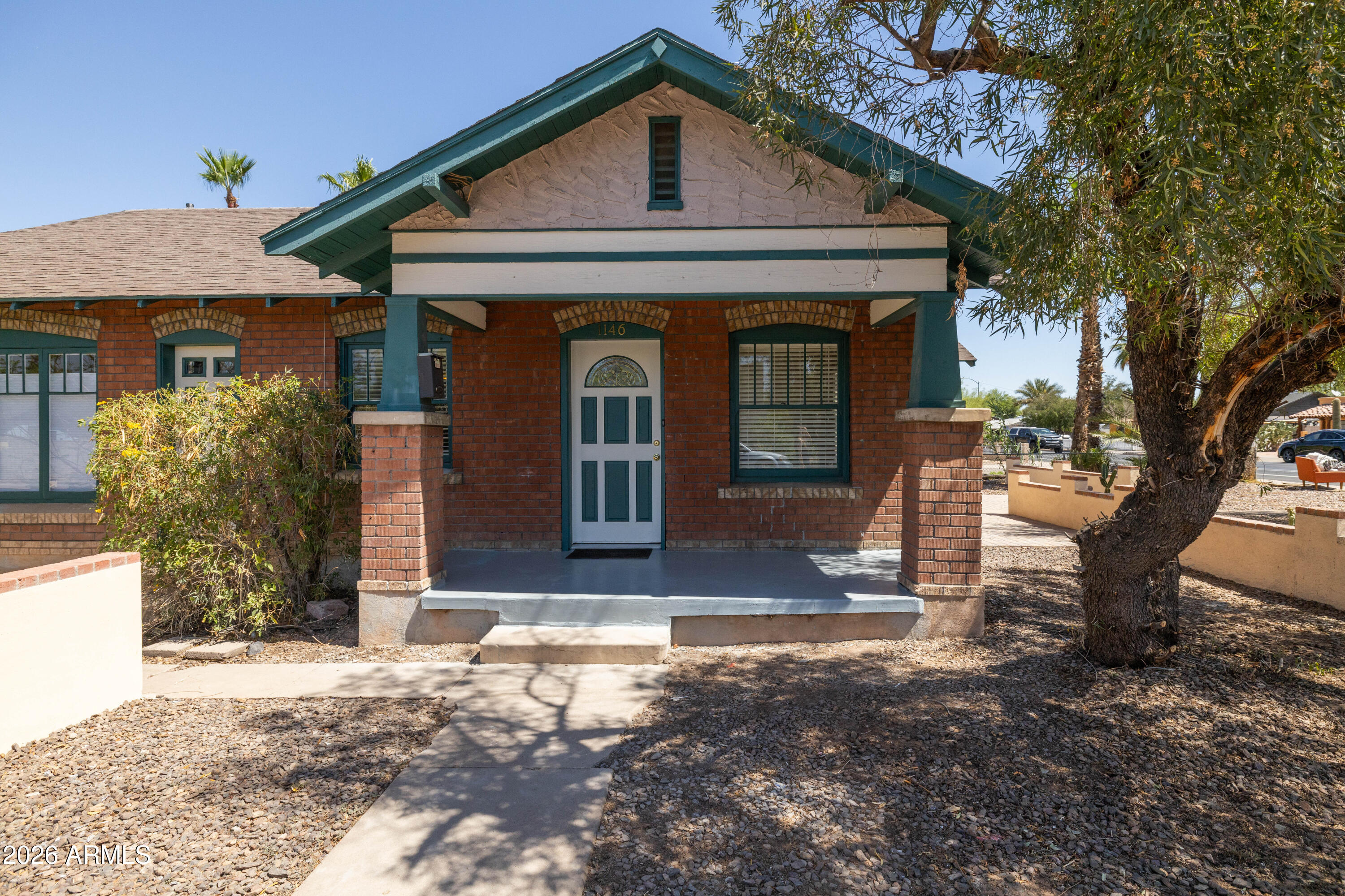 PALM GARDENS - Residential Income