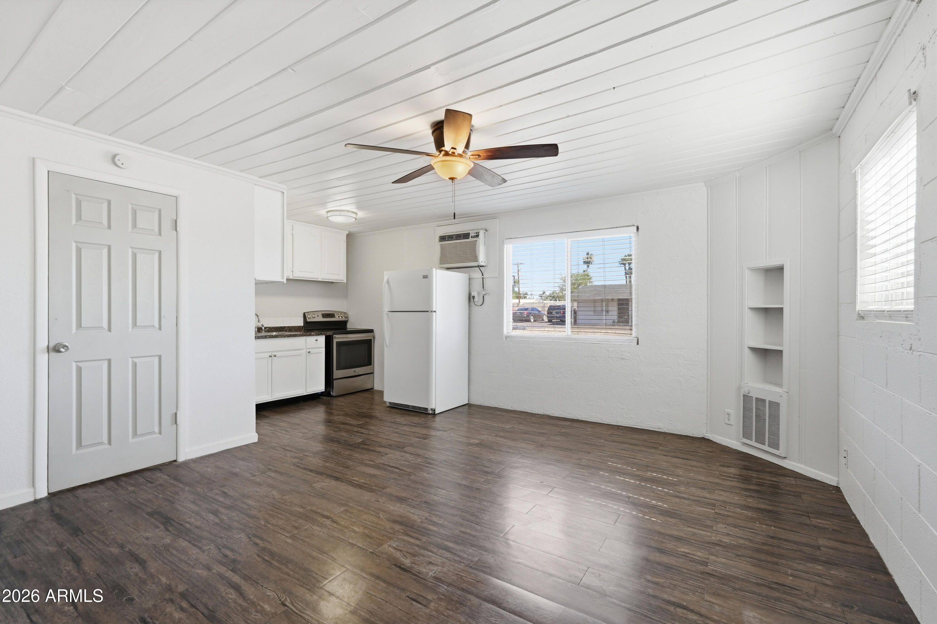 623 S Country Club Drive 11