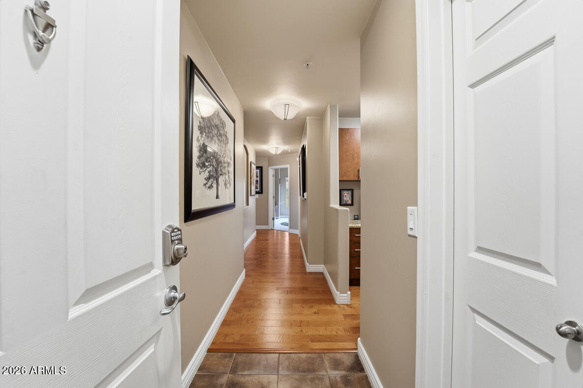 5450 E DEER VALLEY Drive 2225