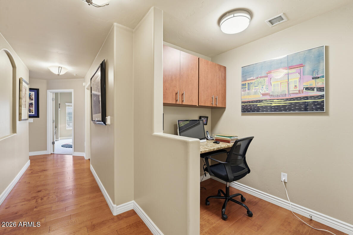 5450 E DEER VALLEY Drive 2225