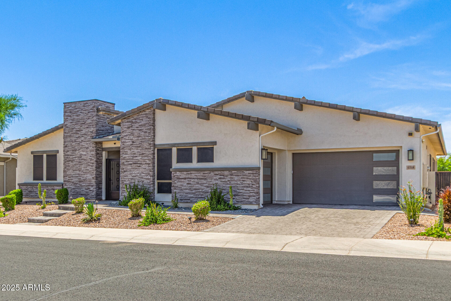 5218 N TILLER Drive