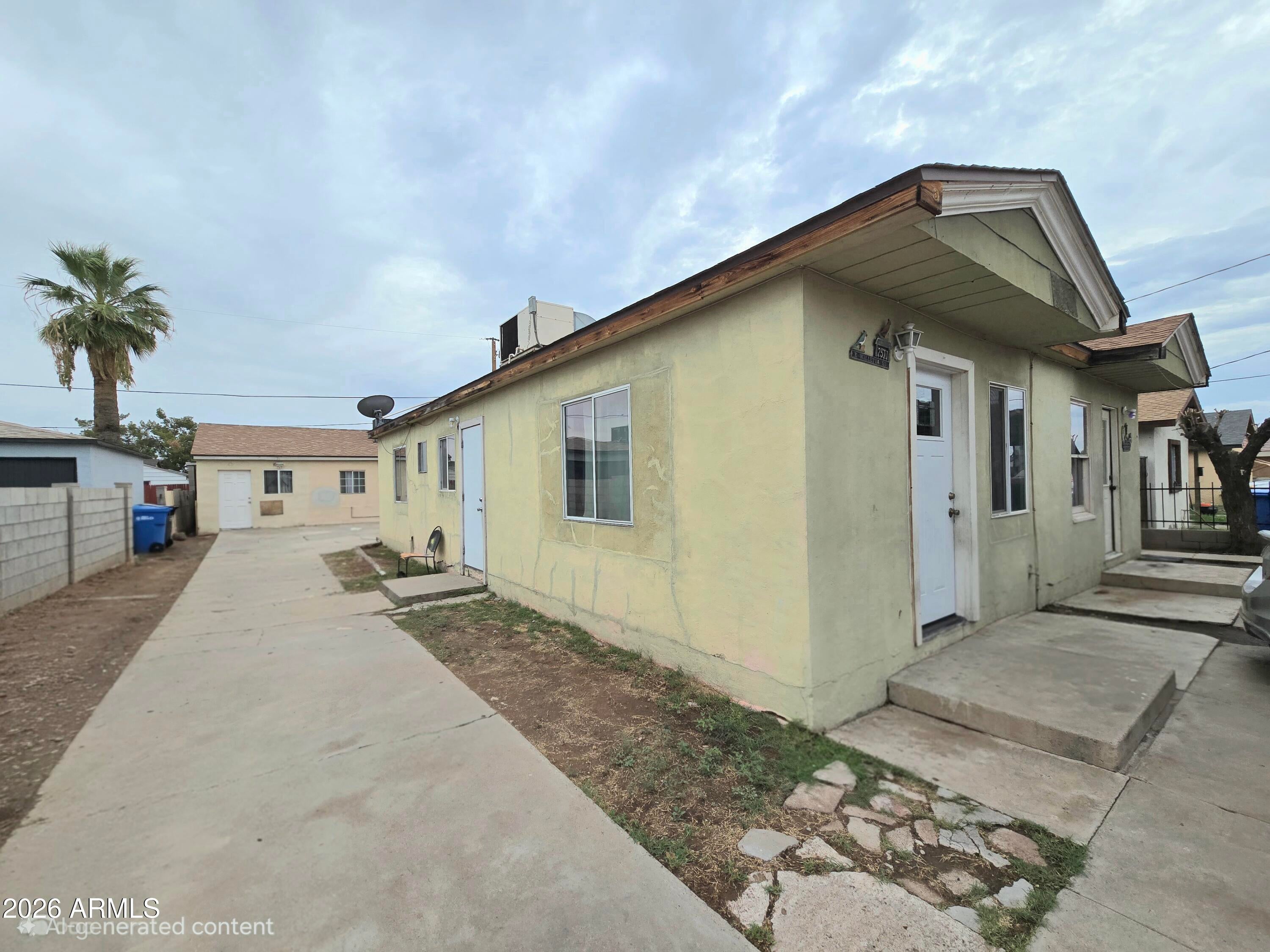 2509 E WILLETTA Street