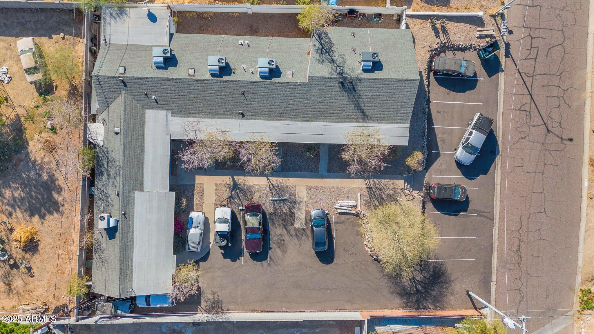 9215 N 13TH Place