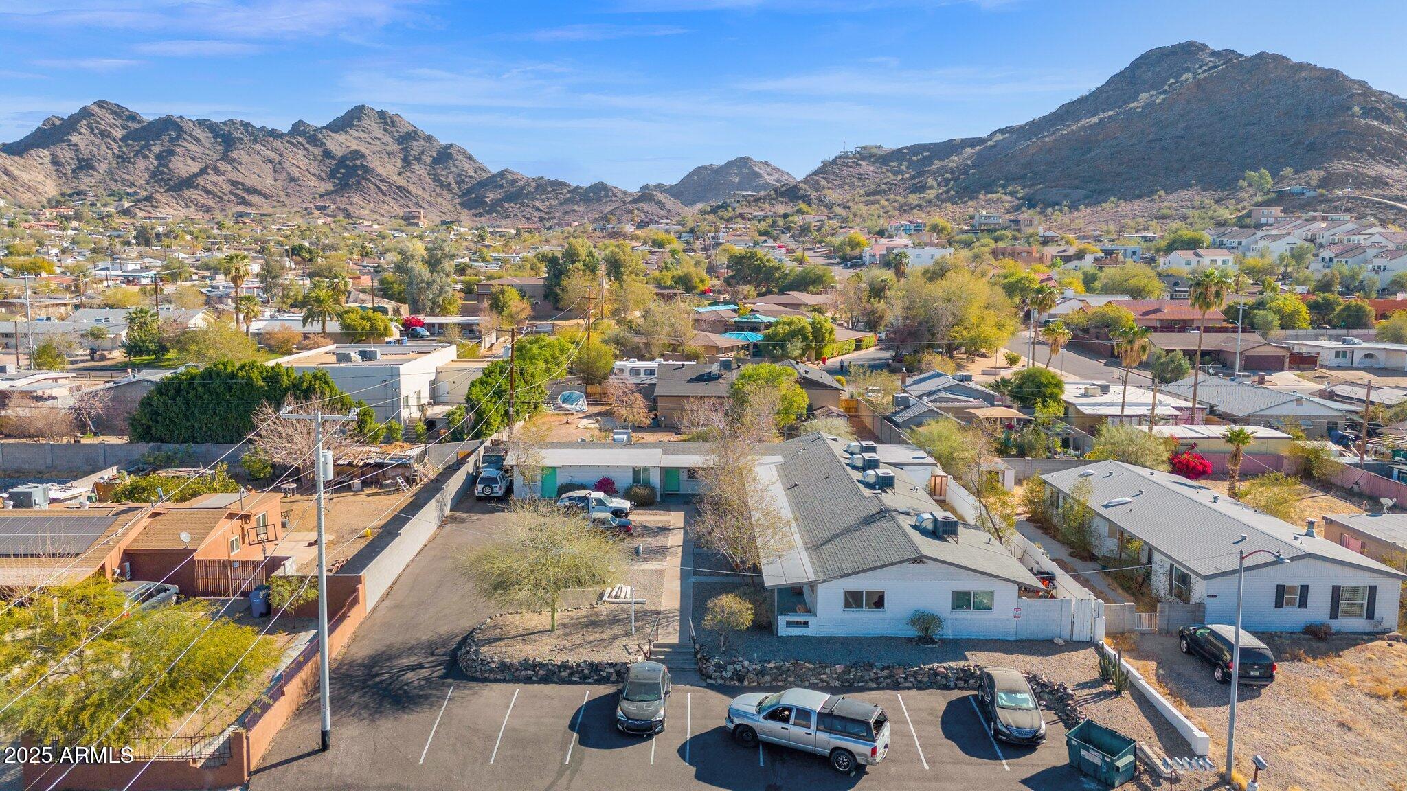 9215 N 13TH Place