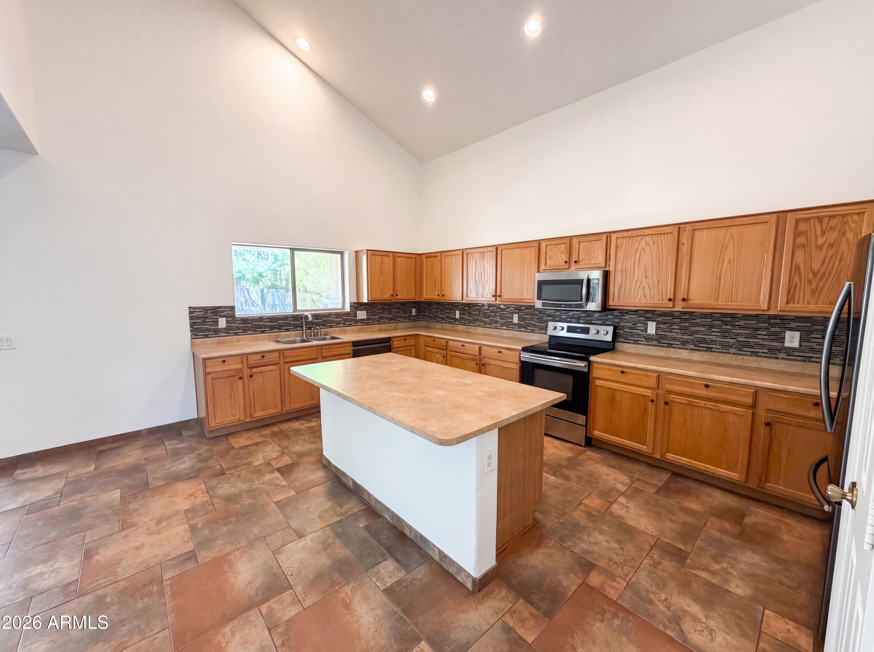 7428 S 15TH Drive