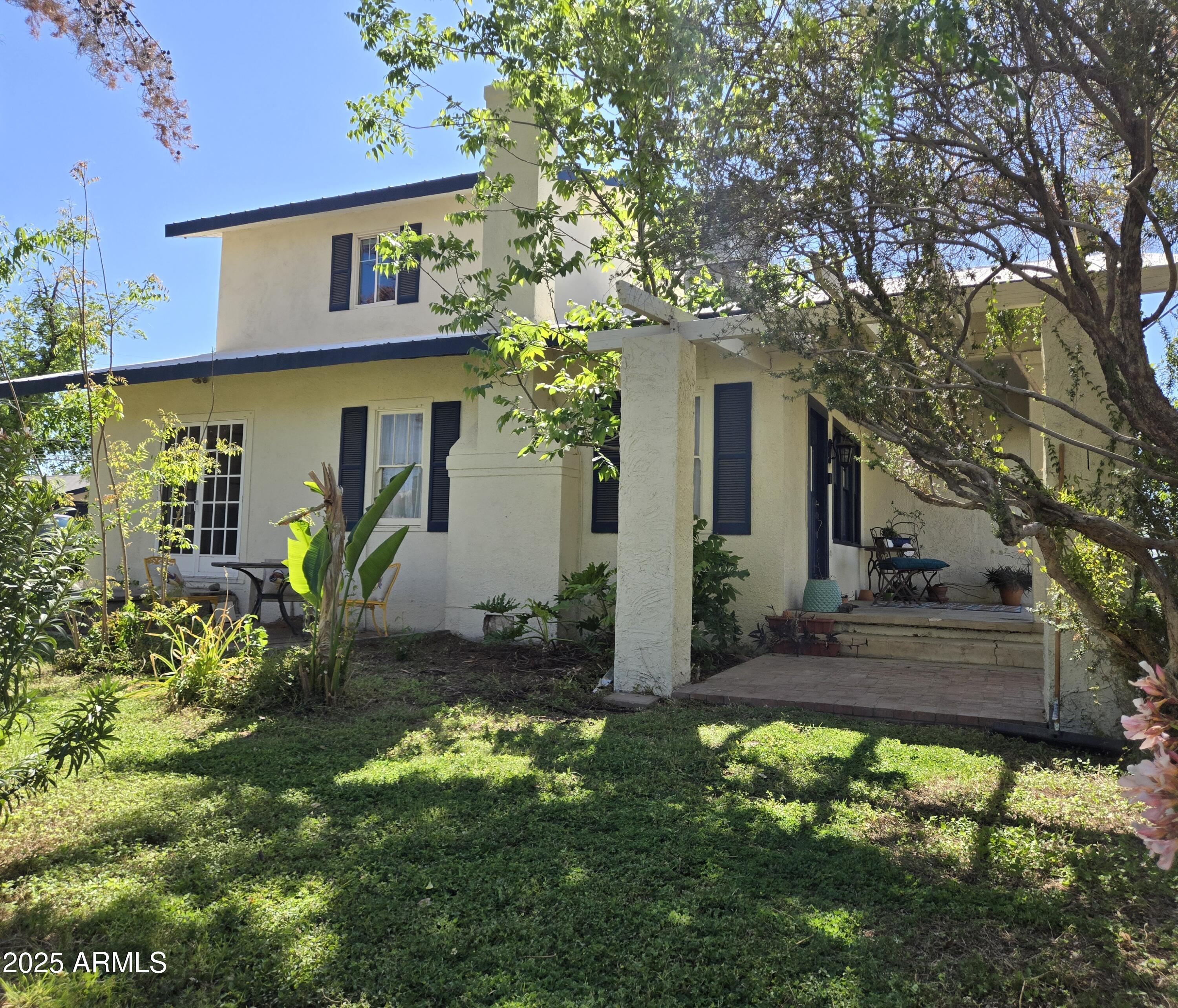 8211 W MADISON Street