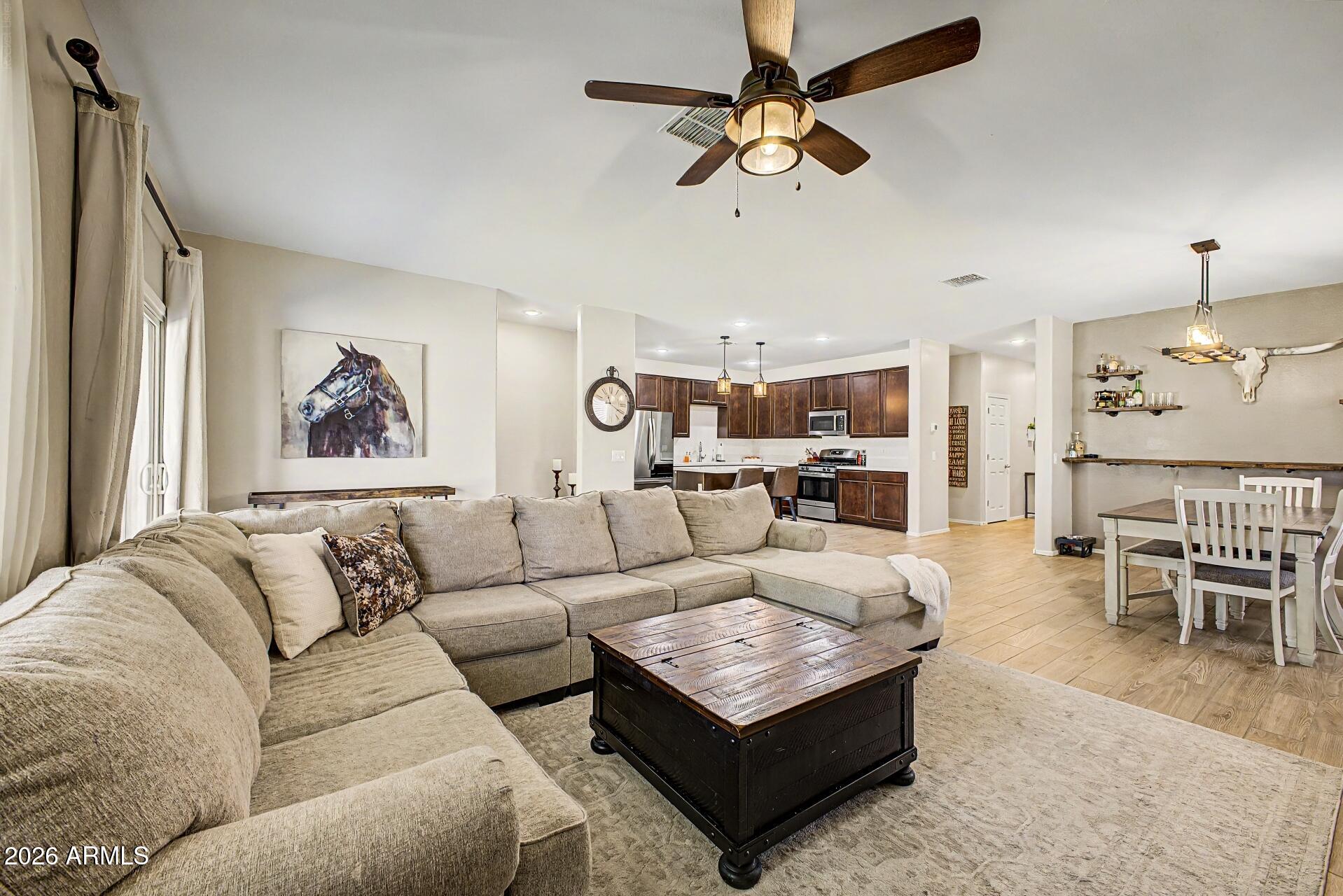 194 W Moonlight Trail