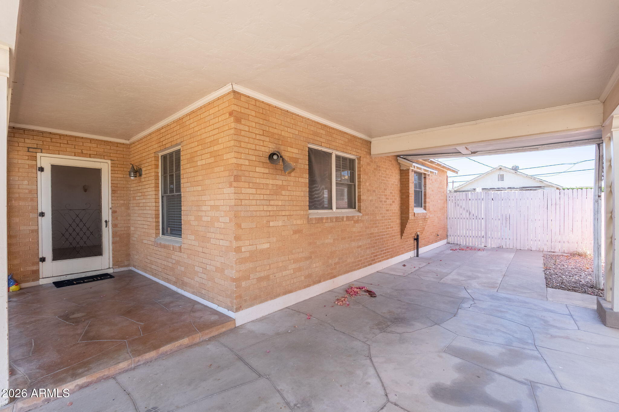522 W ENCANTO Boulevard
