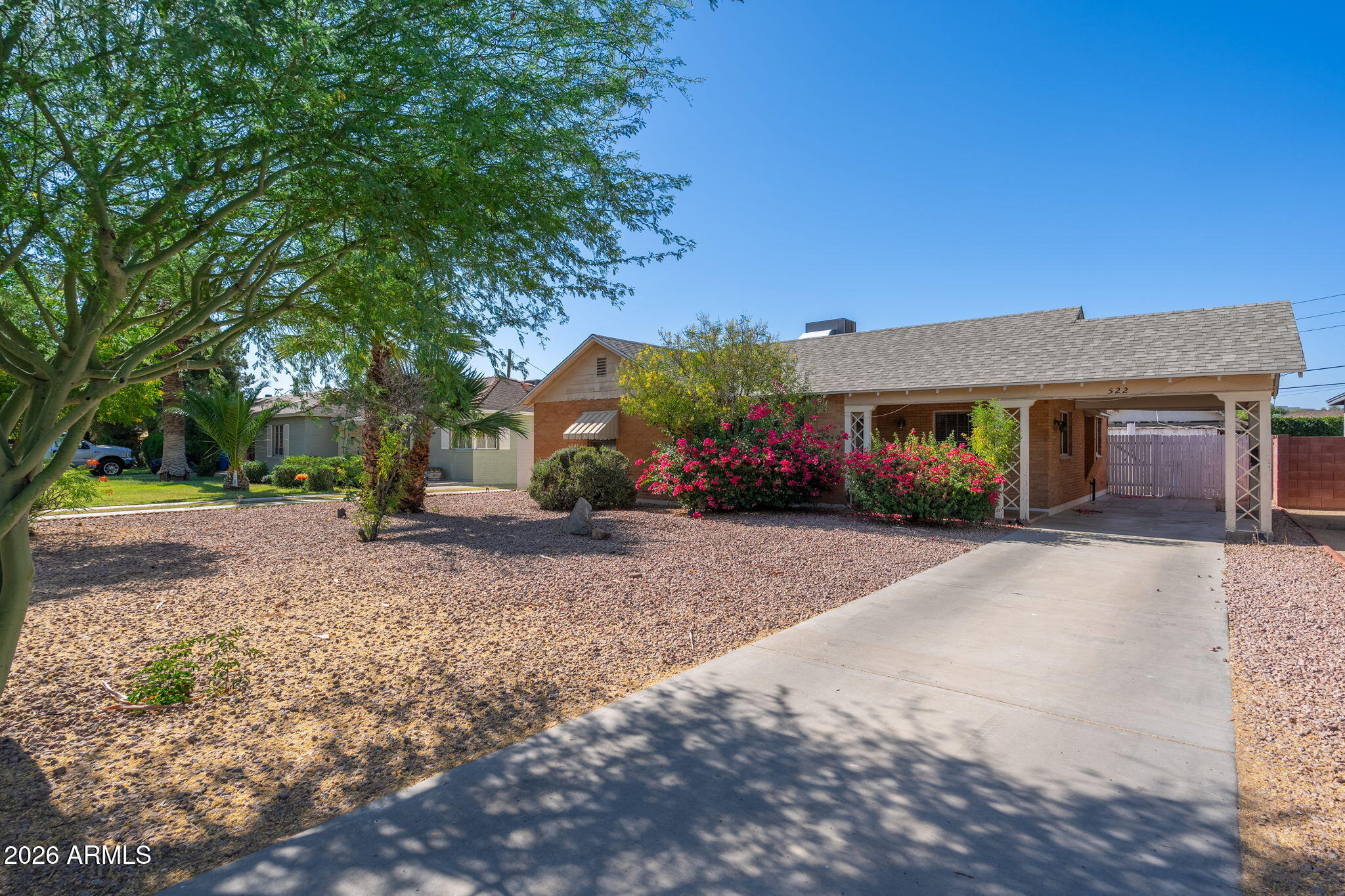 522 W ENCANTO Boulevard