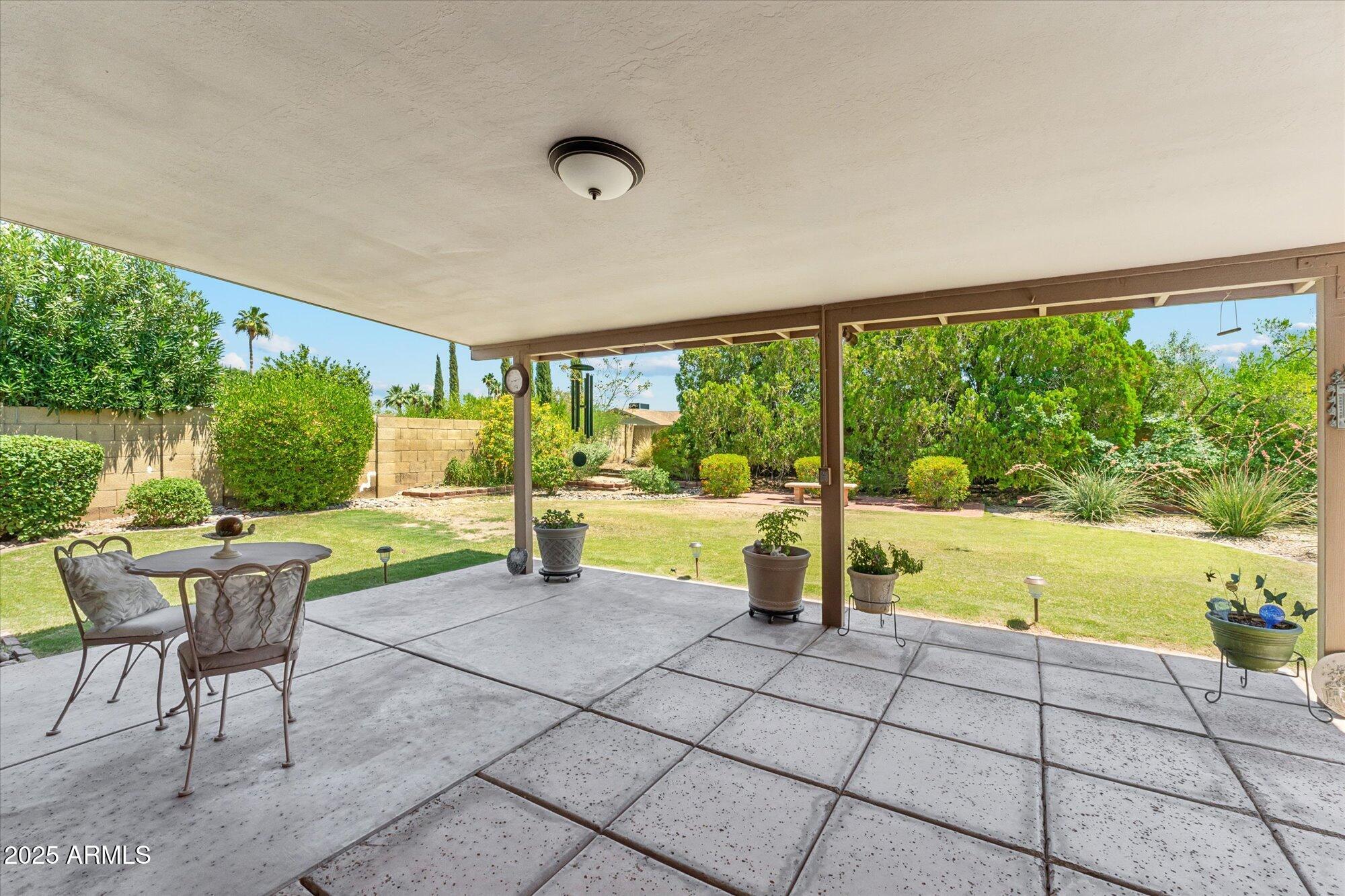 6717 E AIRE LIBRE Lane