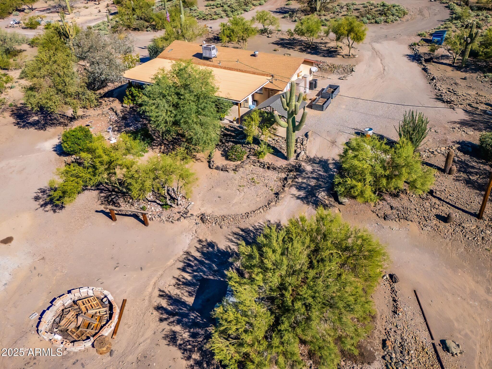 2333 W BLACK CANYON Drive