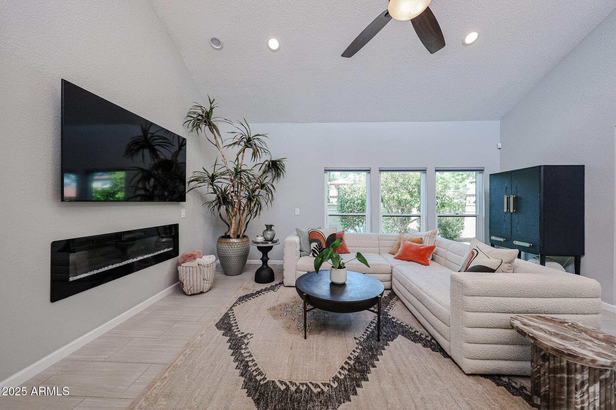 8733 E APPALOOSA Trail