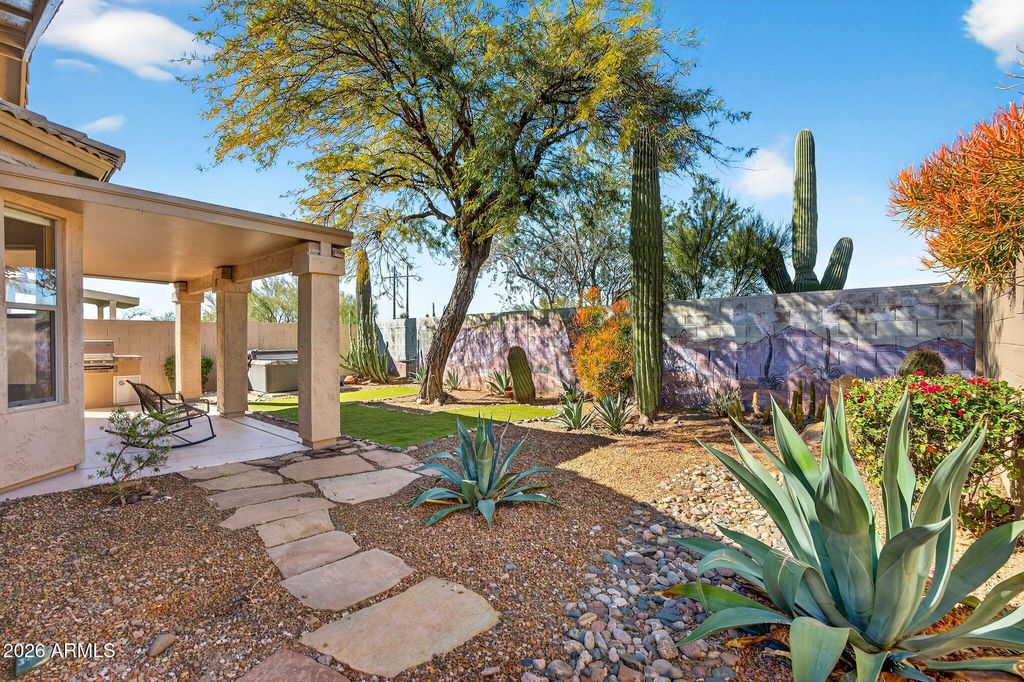 Photo of 6674 E San Cristobal Way, Gold Canyon, AZ 85118 (MLS # 6979291)
