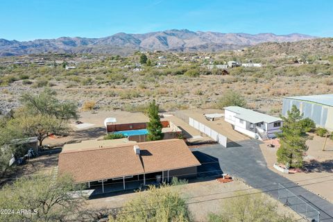 A home in Black Canyon City