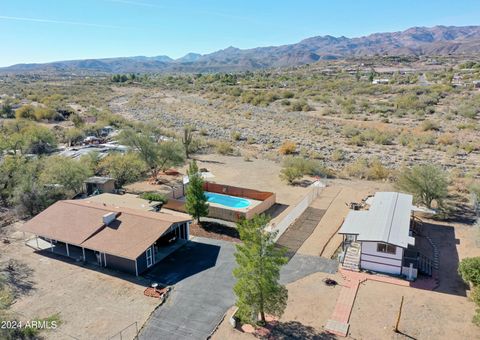 A home in Black Canyon City