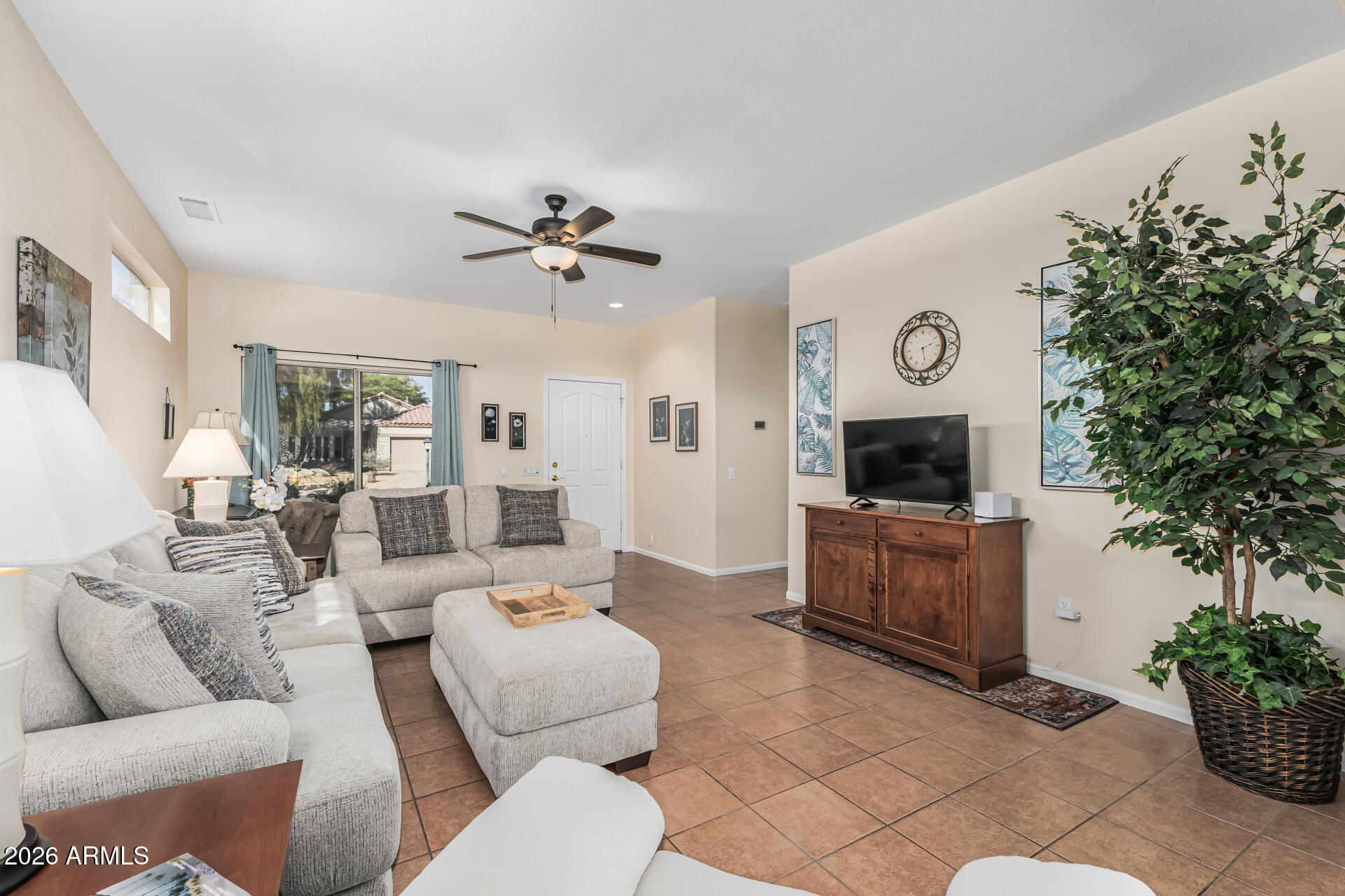 15893 W ARROWHEAD Drive