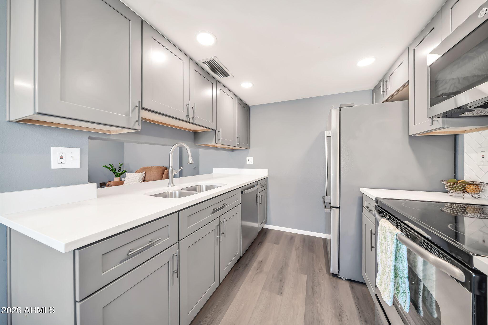 1916 W MORNINGSIDE Drive 118