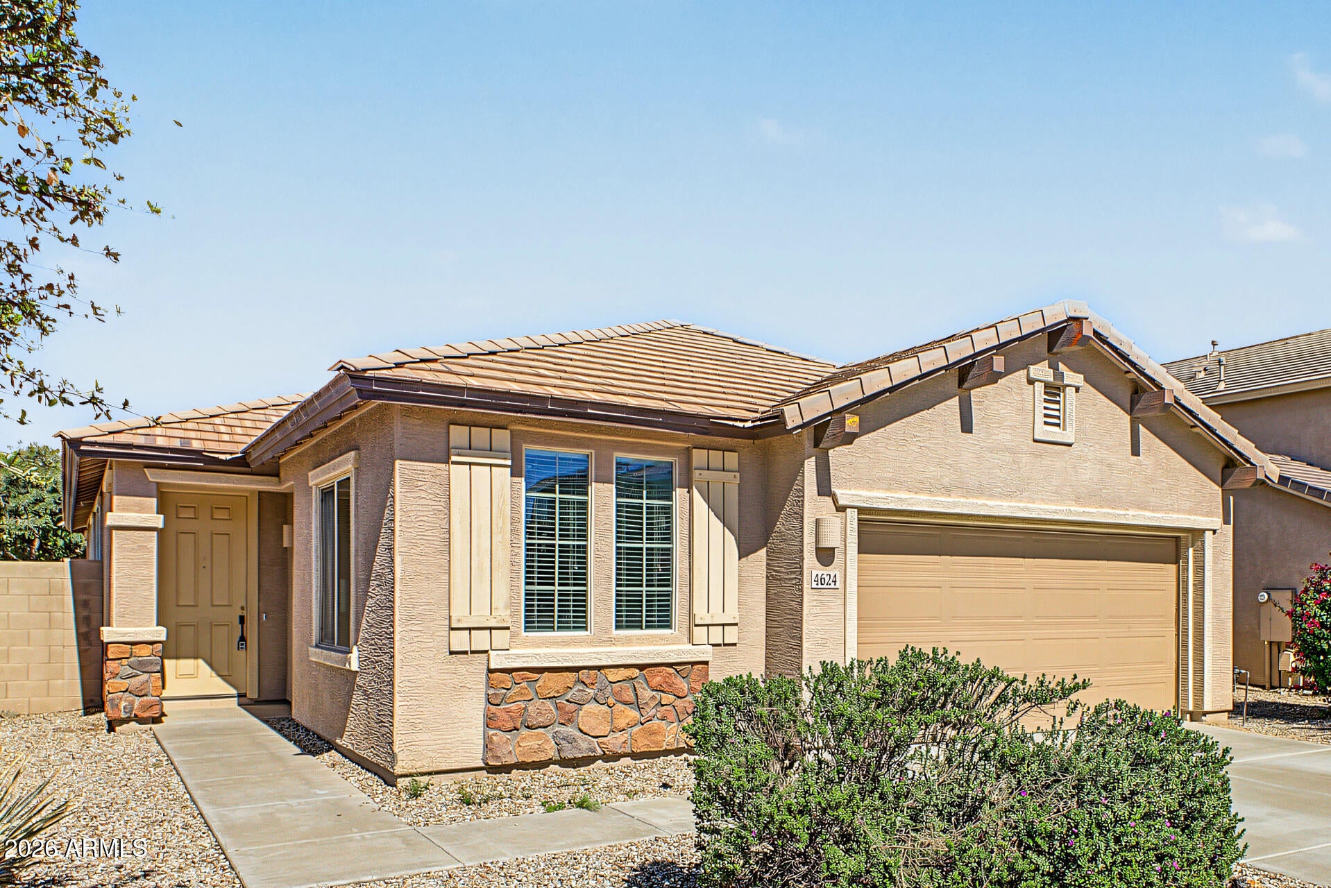 4624 W MAGGIE Drive