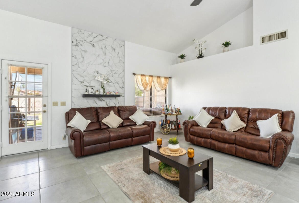 Homes 3 9814 W MENADOTA Drive