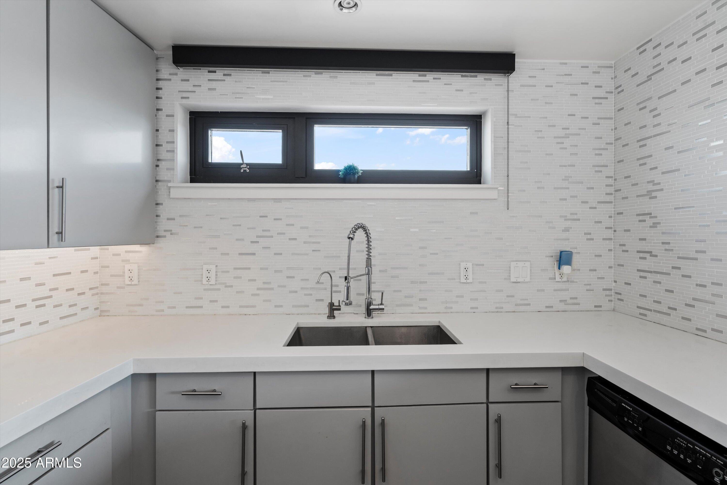 310 S 4TH Street 601