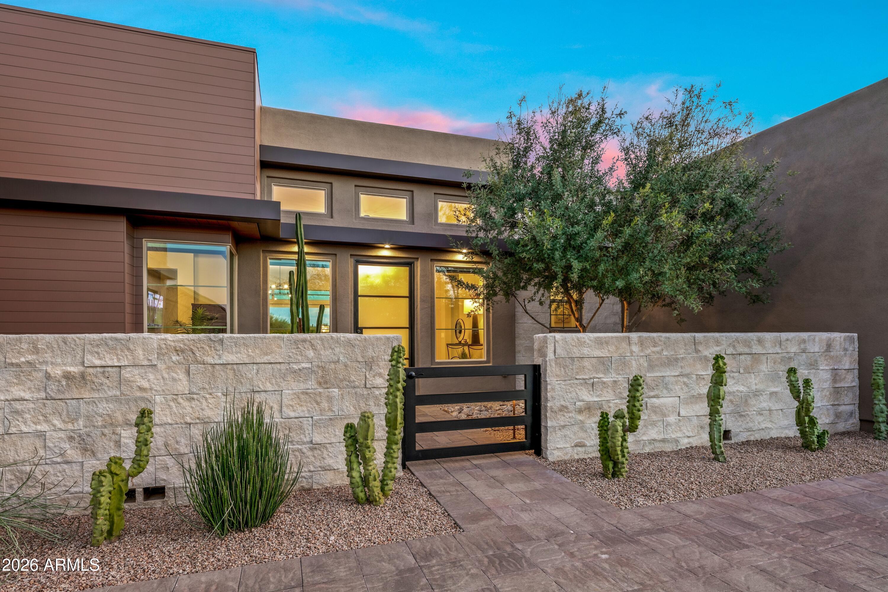 8555 E EAGLE CLAW Drive