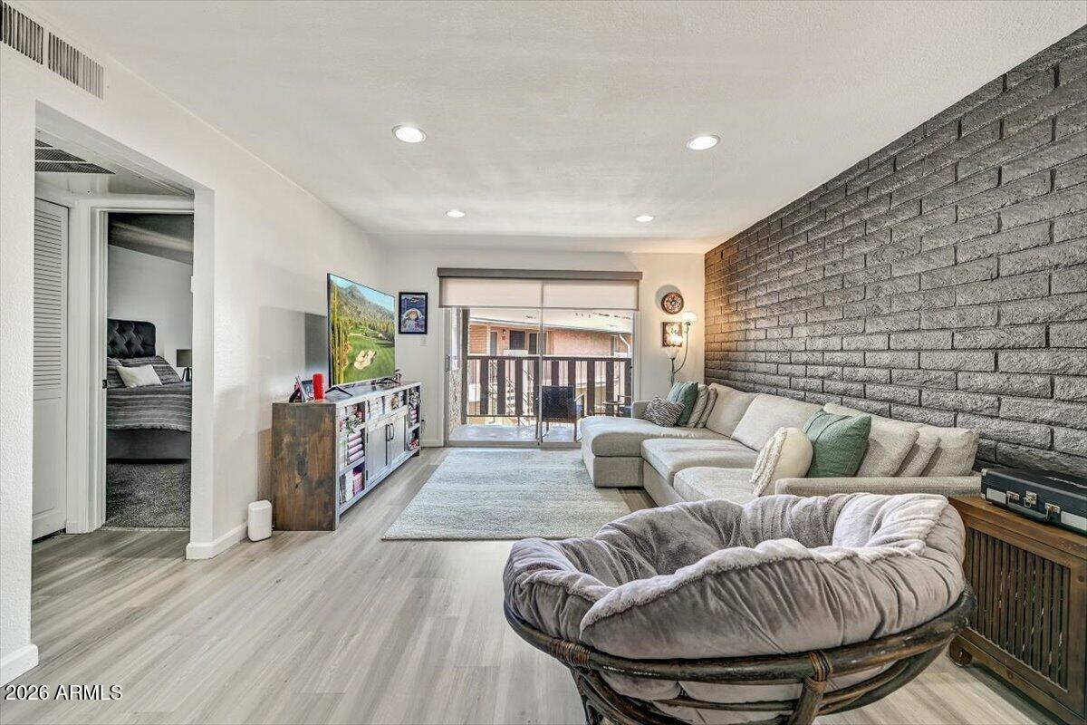 SCOTTSDALE PARK PLACE CONDOMINIUM - Residential