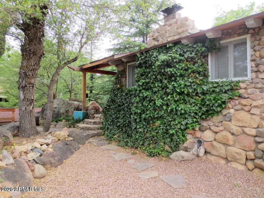 336 S LINDBERGH Drive