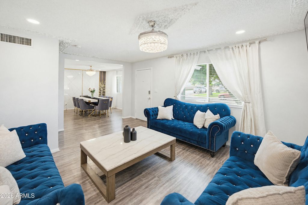 Photo of 9521 N 43rd Drive, Glendale, AZ 85302 (MLS # 6998424)