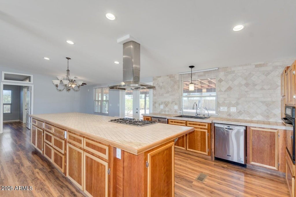 Photo of 1415 W Roundup Street, Apache Junction, AZ 85120 (MLS # 7093038)