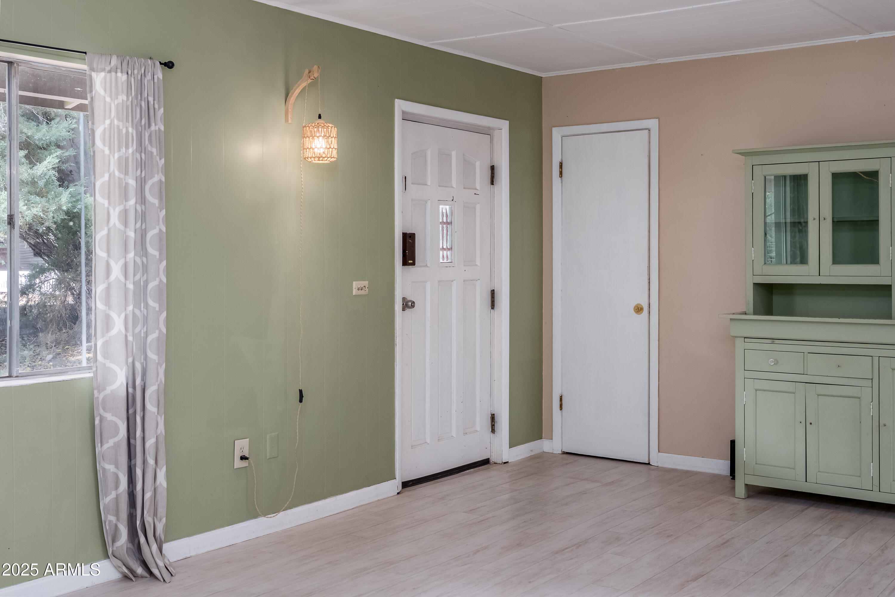 Rimrock, Arizona 86335, United States, 3 Bedrooms Bedrooms, ,2 BathroomsBathrooms,Residential,Active,206163