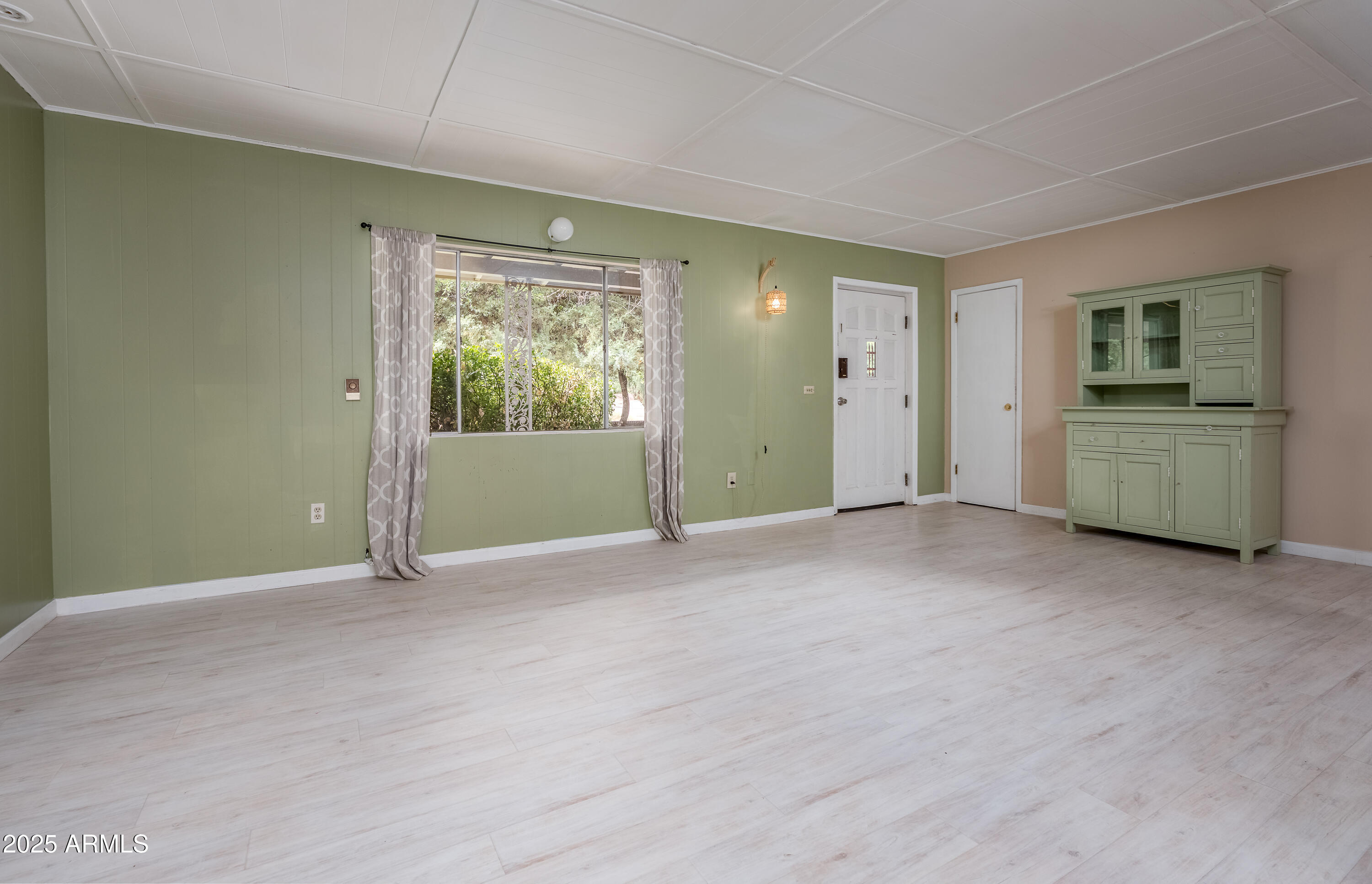 Rimrock, Arizona 86335, United States, 3 Bedrooms Bedrooms, ,2 BathroomsBathrooms,Residential,Active,206163